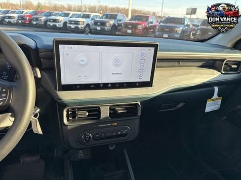 New 2026 Ford Maverick XL image 19