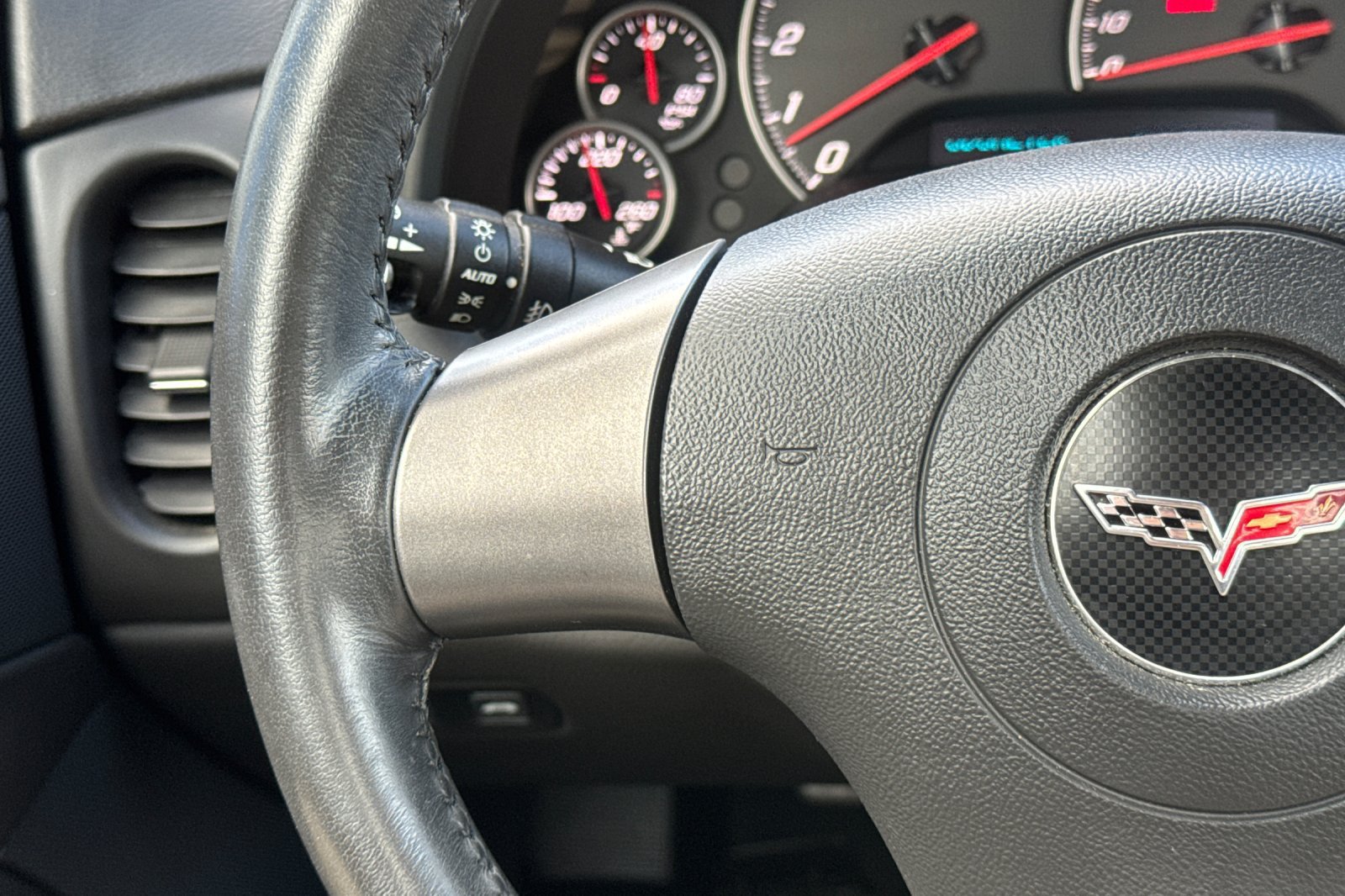 Used 2007 Chevrolet Corvette Coupe RWD image 34