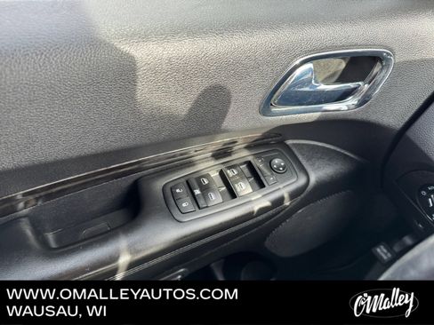 Used 2015 Dodge Durango Limited w/ Nav & Power Liftgate Group image 19