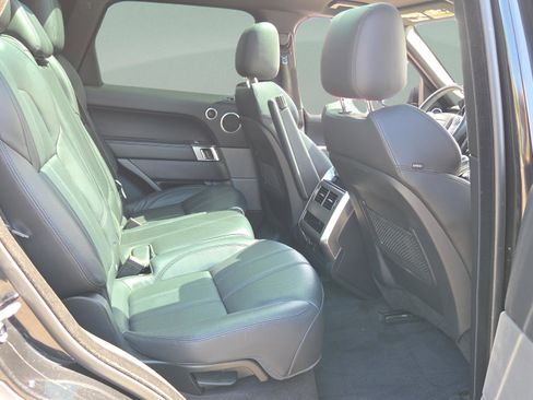 Used 2016 Land Rover Range Rover Sport SE AWD/4WD image 16