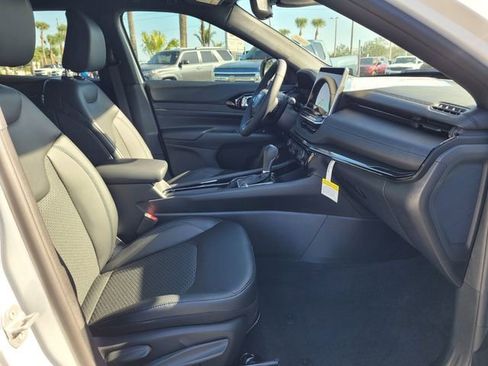 New 2026 Jeep Compass Latitude image 16