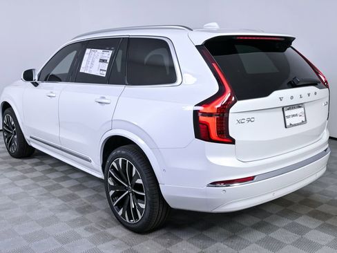New 2026 Volvo XC90 B5 Plus w/ Protection Package image 3
