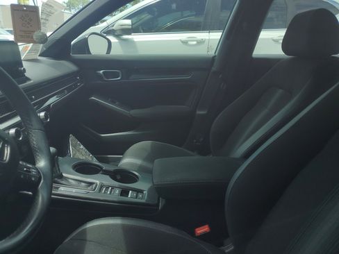 Used 2023 Honda Civic Sport image 10