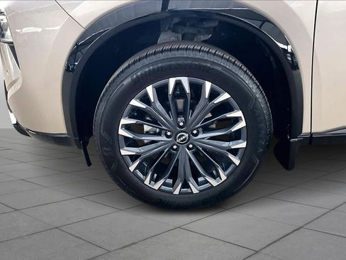 Certified 2025 Nissan Rogue Platinum w/ Platinum Premium Package image 11