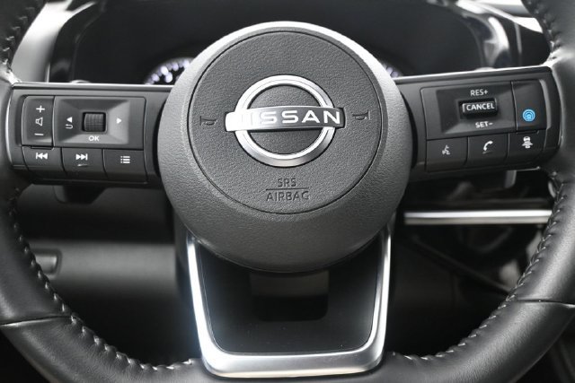 Certified 2025 Nissan Pathfinder SV FWD image 20