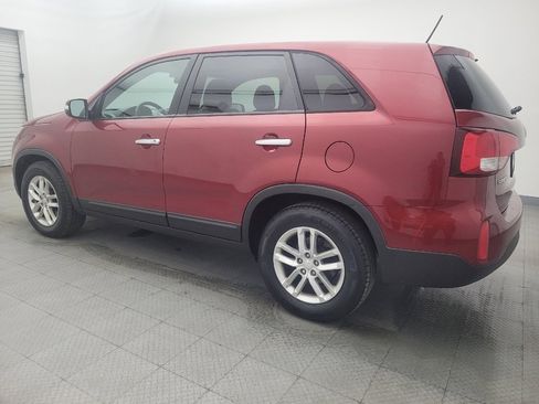 Used 2015 Kia Sorento LX image 3