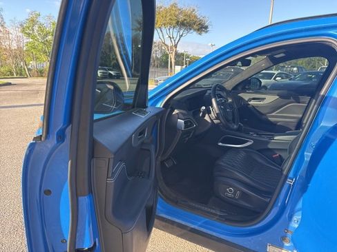 Used 2020 Jaguar F-PACE SVR image 13