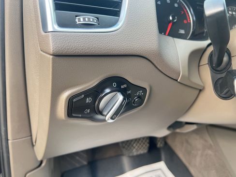 Used 2015 Audi Q5 2.0T Premium Plus w/ Technology Package AWD/4WD image 19