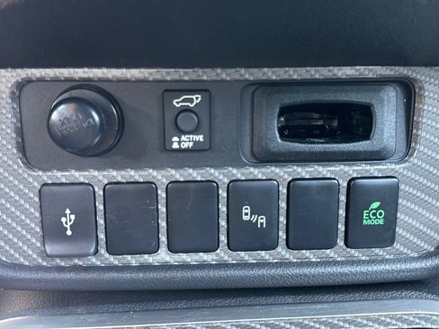 Used 2022 Mitsubishi Outlander SEL AWD/4WD image 21