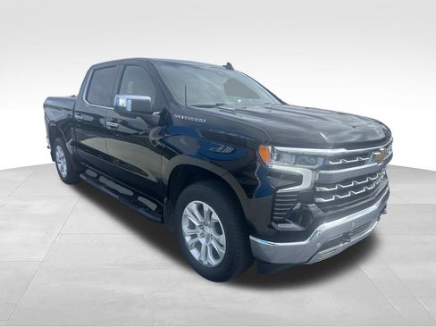 Used 2023 Chevrolet Silverado 1500 LTZ w/ LTZ Convenience Package II AWD/4WD image 18