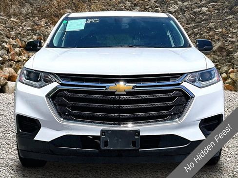 Used 2021 Chevrolet Traverse LS AWD/4WD image 3
