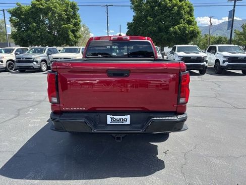 Used 2024 Chevrolet Colorado Z71 w/ Z71 Convenience Package 2 AWD/4WD image 6