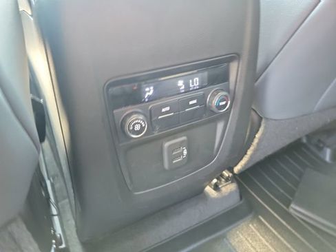 Certified 2020 Buick Enclave Essence w/ Sport Touring Edition FWD image 11