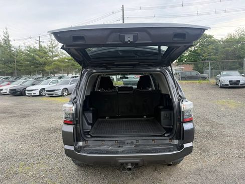 Used 2016 Toyota 4Runner SR5 AWD/4WD image 14