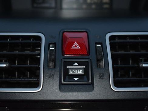 Used 2018 Subaru Forester 2.5i Premium w/ All-Weather Package image 22