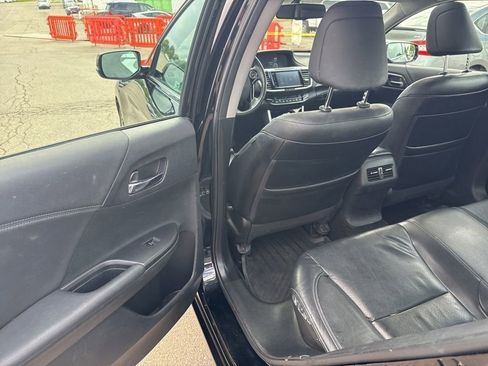 Used 2017 Honda Accord EX-L image 20