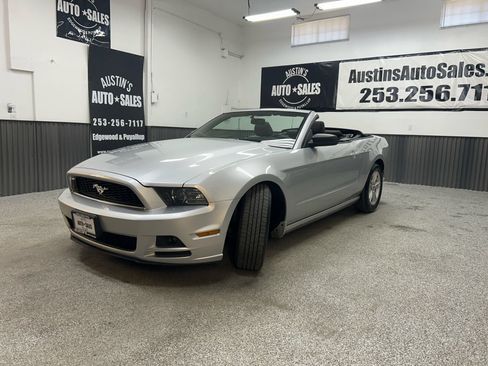 Used 2014 Ford Mustang Convertible w/ Equipment Group 102A RWD image 3