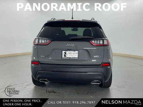 Used 2021 Jeep Cherokee Latitude Lux w/ Sun & Sound Group image 7