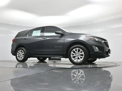 Used 2019 Chevrolet Equinox LS image 47