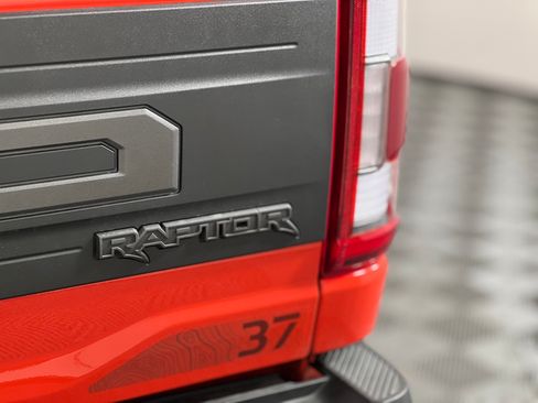 Used 2023 Ford F150 Raptor w/ Raptor 37 Performance Package AWD/4WD image 12