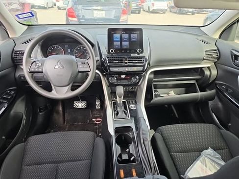 Used 2024 Mitsubishi Eclipse Cross AWD image 4