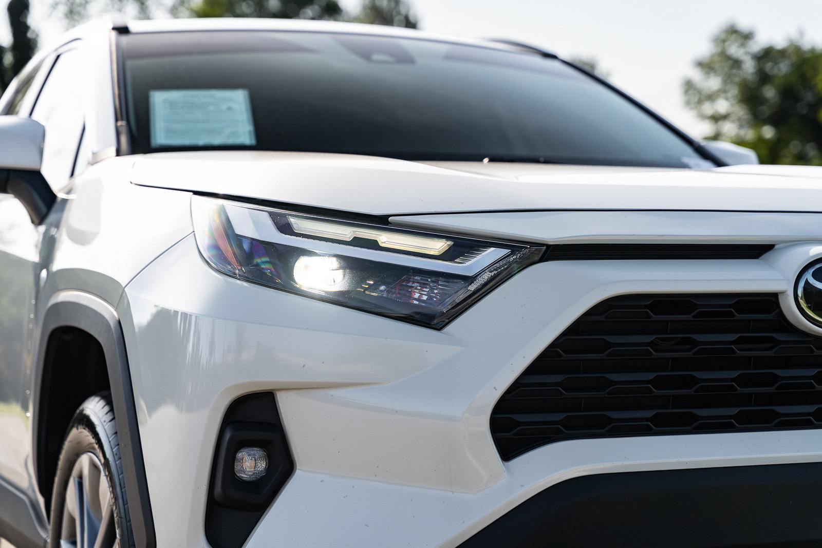 Used 2022 Toyota RAV4 XLE Premium FWD image 10