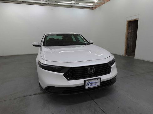 Used 2025 Honda Accord LX image 3