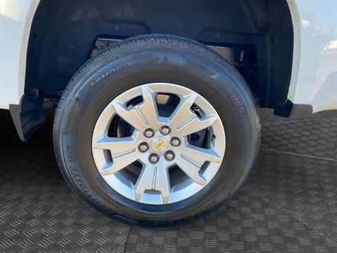 Used 2022 Chevrolet Colorado LT w/ Fleet Safety Package image 32