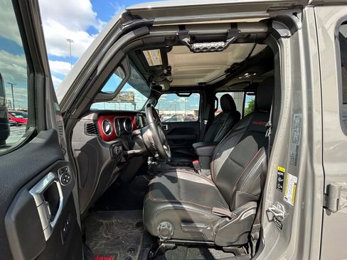 Used 2022 Jeep Gladiator Rubicon w/ Trailer Tow Package AWD/4WD image 9