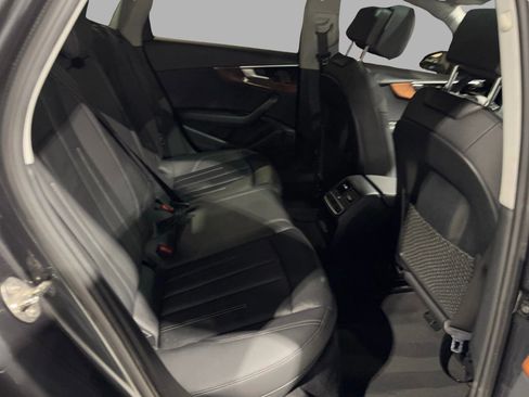 Used 2022 Audi A4 2.0T Premium w/ Convenience Package image 34