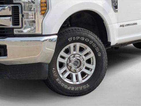 Used 2019 Ford F250 XLT w/ FX4 Off-Road Package image 20