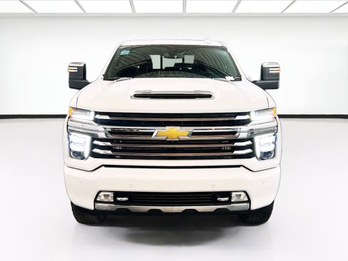 Used 2022 Chevrolet Silverado 2500 High Country w/ Safety Package II AWD/4WD image 2