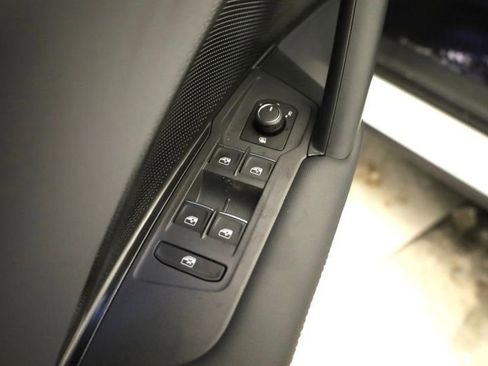 New 2026 Volkswagen Tiguan SE AWD/4WD image 10