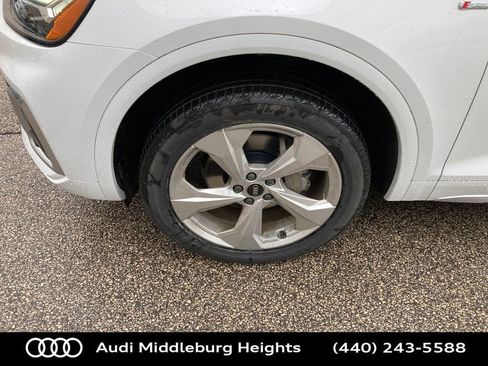 Certified 2022 Audi Q5 2.0T Premium Plus w/ Premium Plus Package image 19