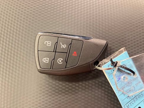 Used 2026 Chevrolet Equinox RS FWD image 30