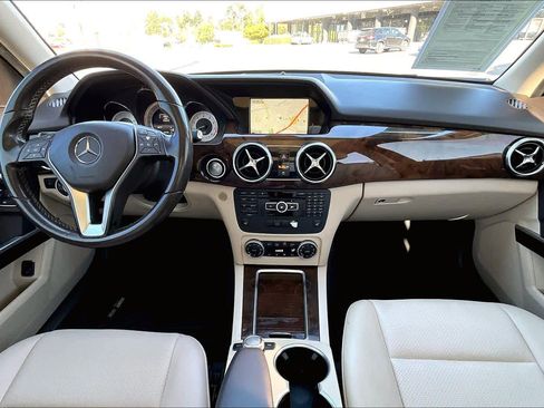 Used 2015 Mercedes-Benz GLK 350 4MATIC image 15