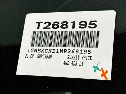 Used 2021 Chevrolet Suburban LT image 44