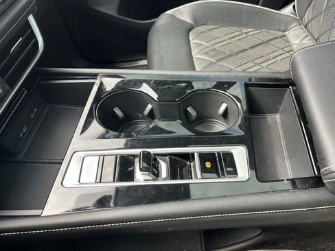 Used 2024 Volkswagen Atlas SEL Premium R-Line image 29