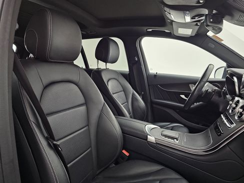 Used 2022 Mercedes-Benz GLC 300 GLC 300 image 16