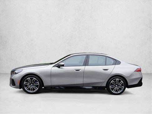 Used 2026 BMW 530i xDrive AWD/4WD image 11