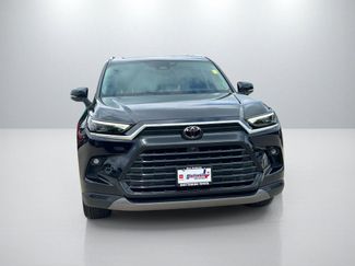 Used 2024 Toyota Grand Highlander AWD video 2