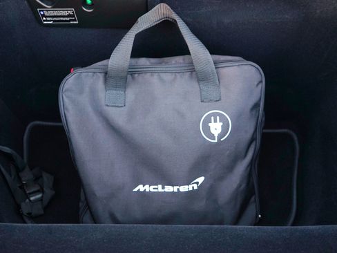 Used 2023 McLaren Artura RWD image 9