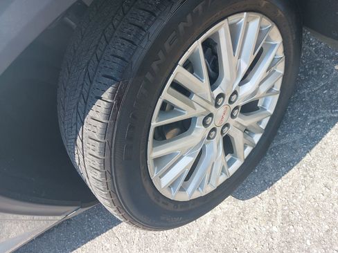 Used 2024 GMC Acadia Elevation w/ Luxury Package FWD image 35