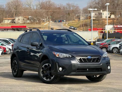Used 2022 Subaru Crosstrek 2.0i Premium image 1