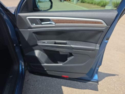 Used 2019 Volkswagen Atlas SEL Premium AWD/4WD image 16