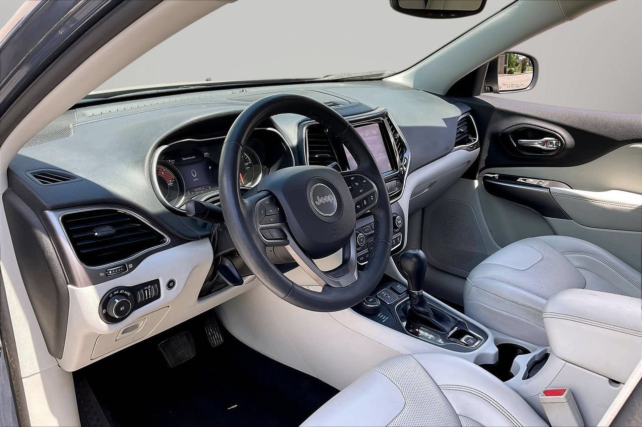 Certified 2022 Jeep Cherokee Limited w/ Elite Package AWD/4WD image 20