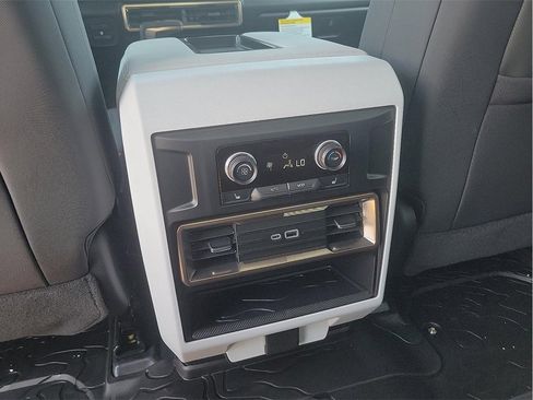 New 2025 GMC Hummer EV 2X image 9