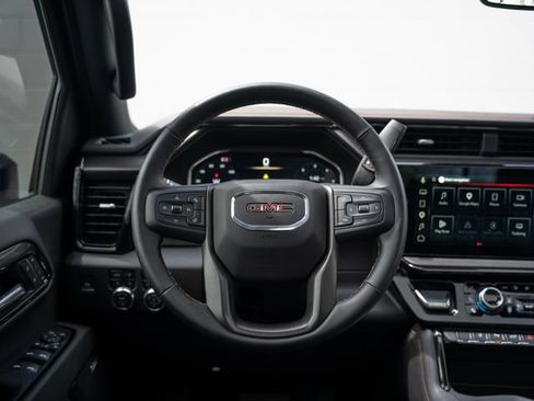 Used 2025 GMC Sierra 2500 AT4 w/ Technology Package AWD/4WD image 23