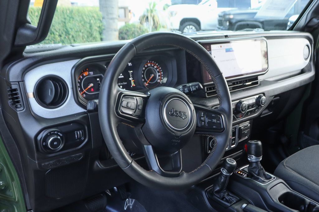 Used 2024 Jeep Wrangler Sport AWD/4WD image 19