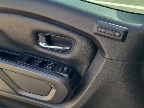Certified 2021 Nissan Titan PRO-4X w/ Pro-4x Convenience Package AWD/4WD image 19